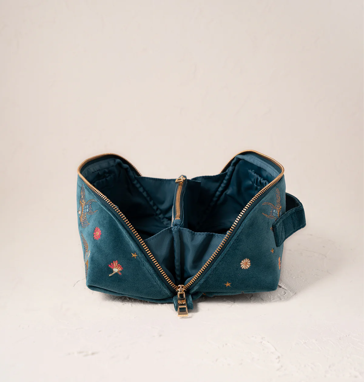 Swallows Open Flat Makeup Bag - Image 4