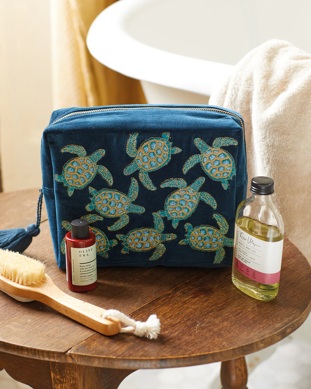 Turtle Conservation Wash Bag - Image 7