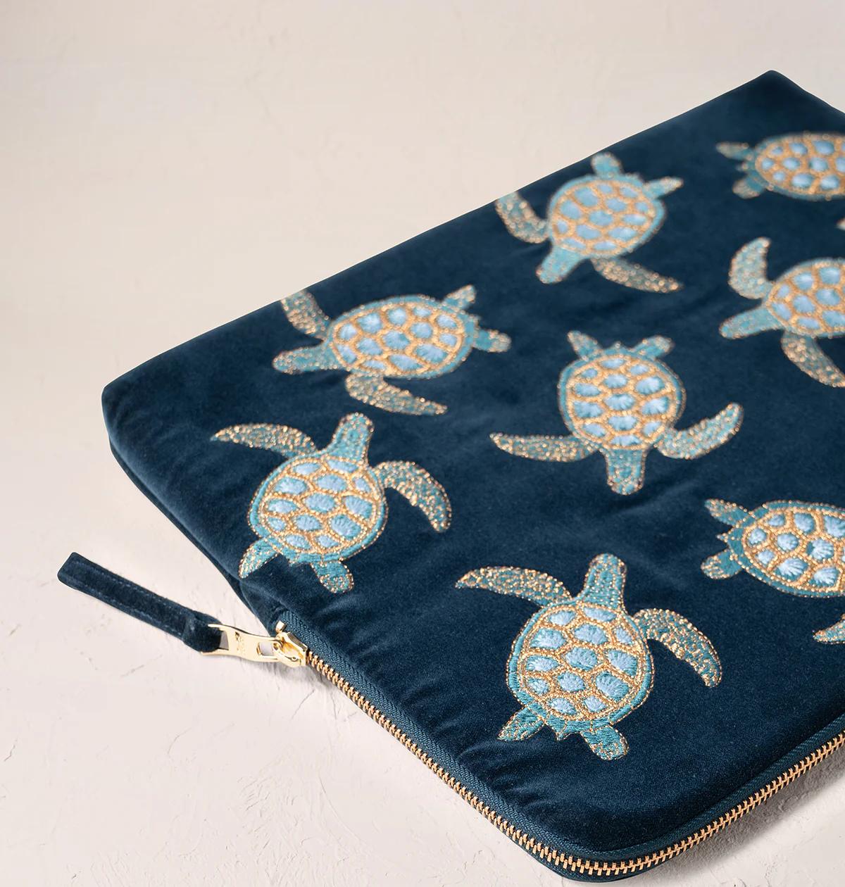 Turtle Conservation Laptop Case Large - Image 2