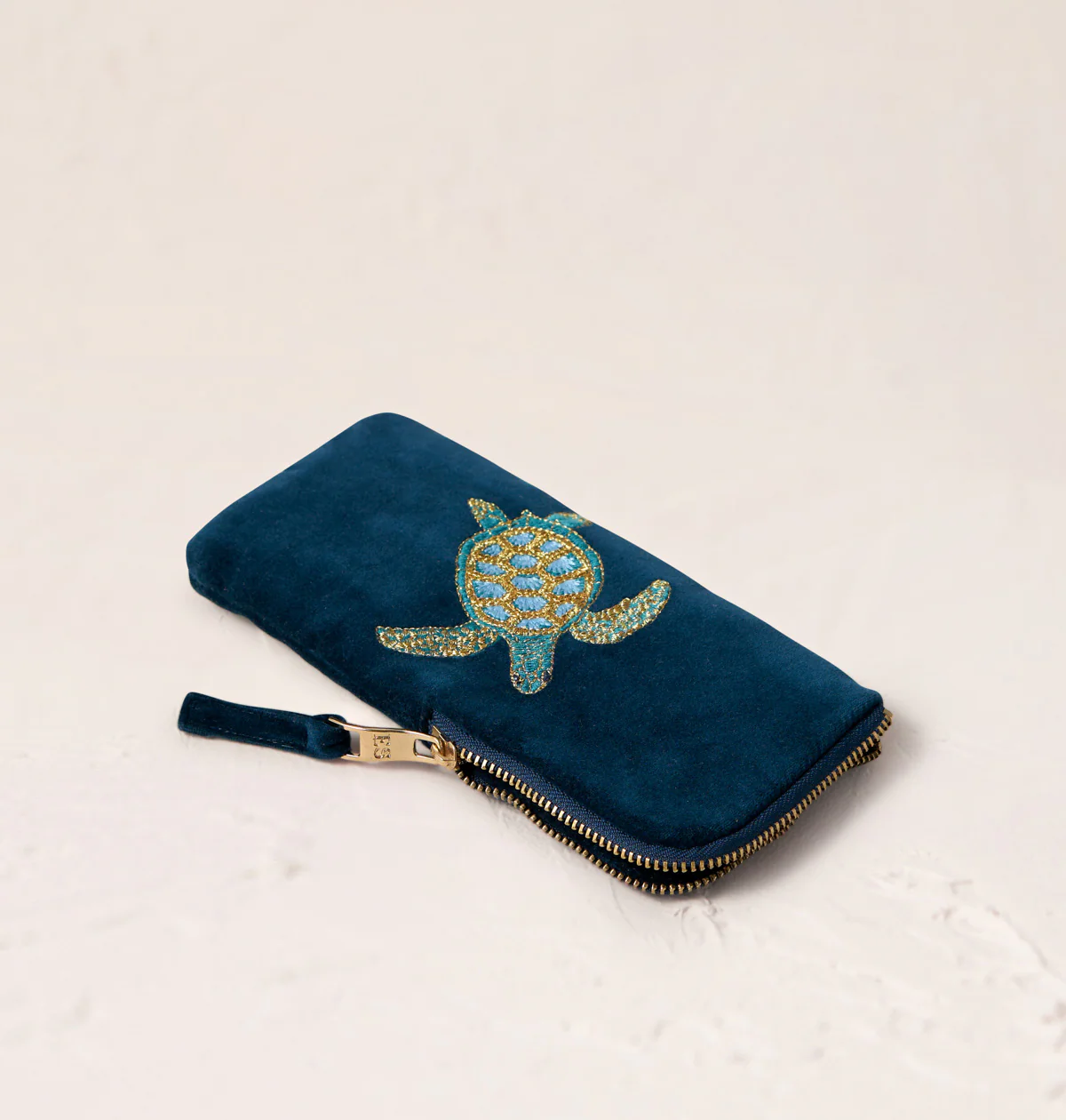 Turtle Conservation Glasses Case - Image 3