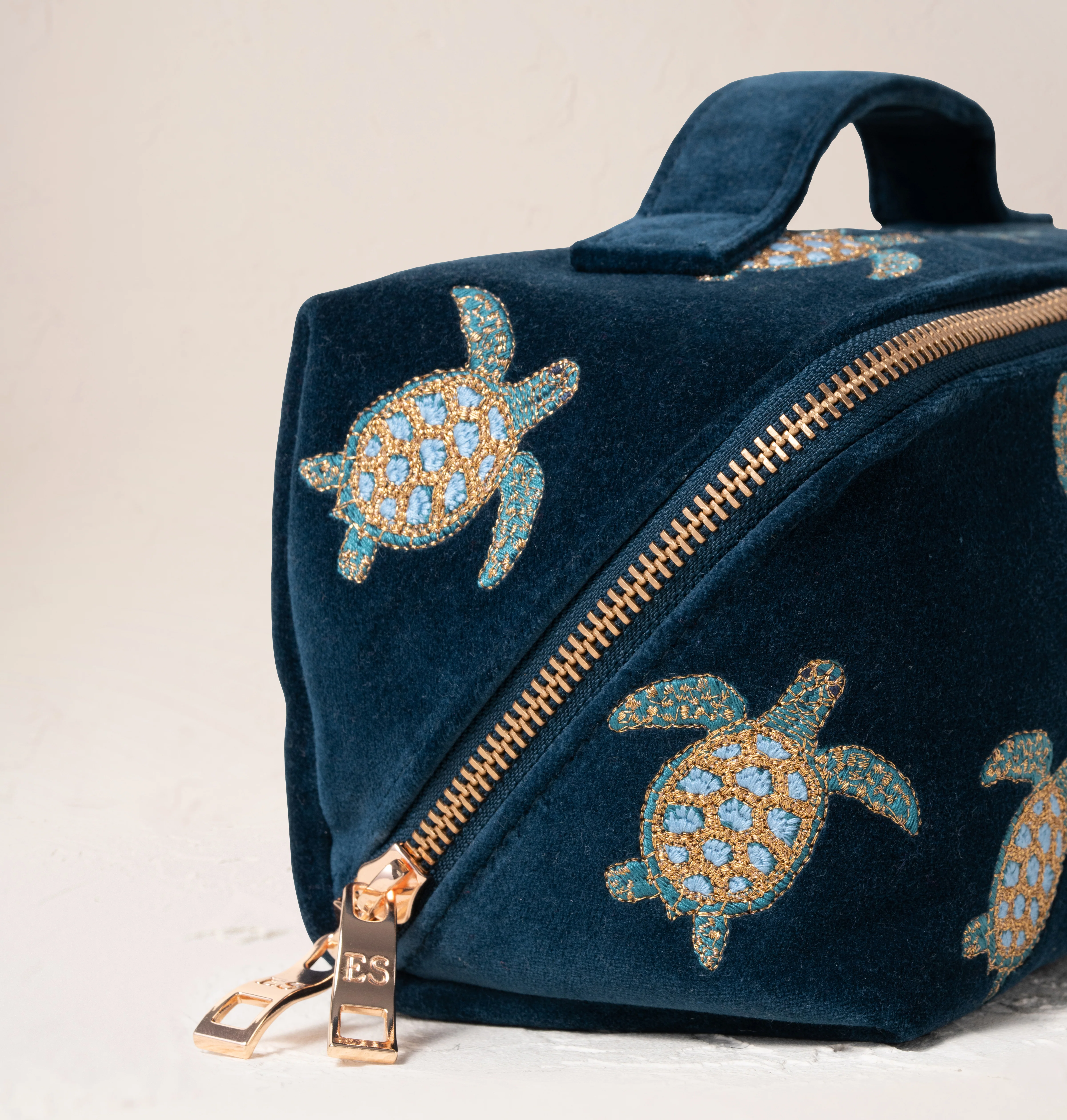 Turtle Conservation Open Flat Makeup Bag - Image 4