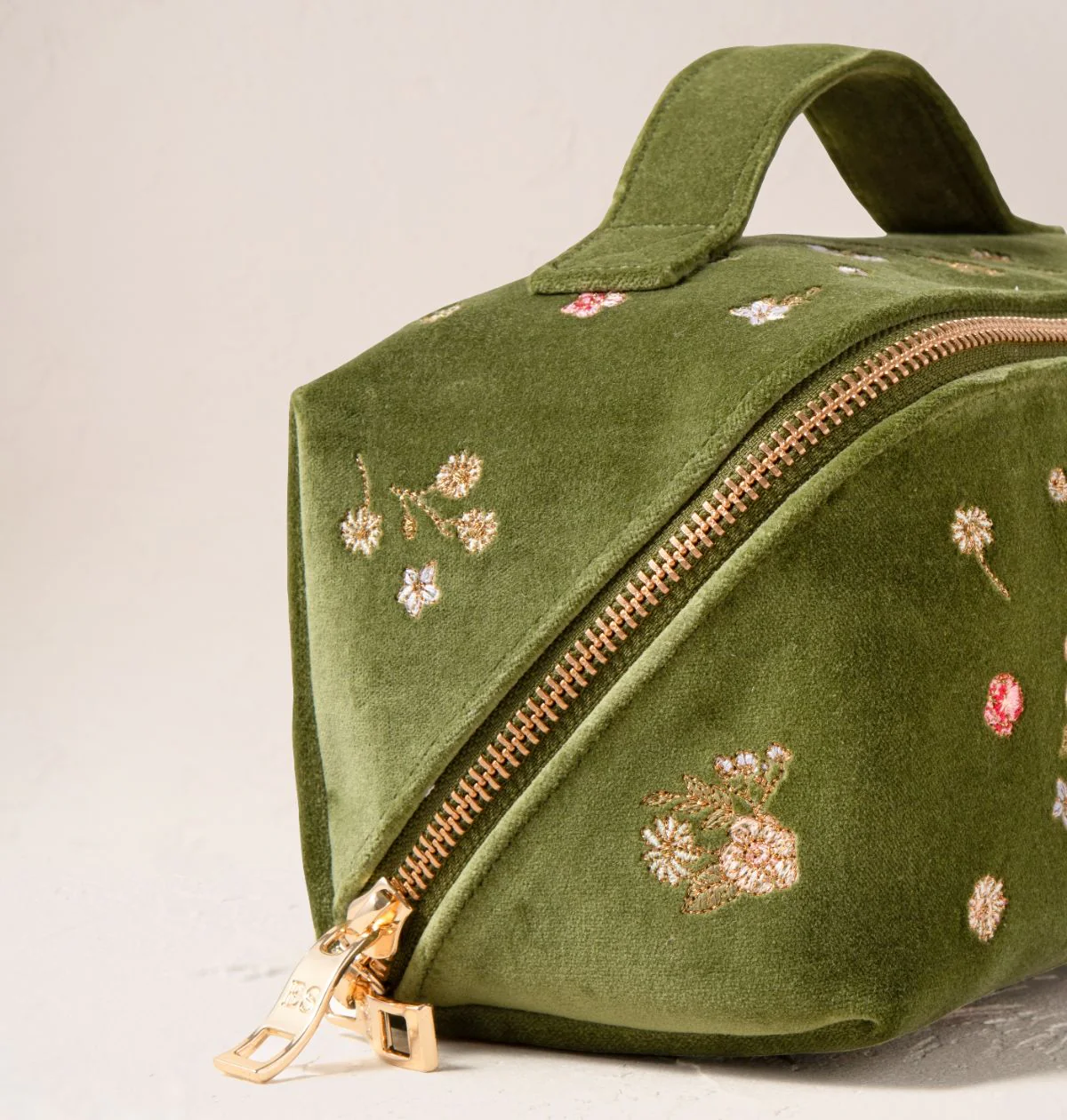 Wildflower Alphabet Open Flat Makeup Bag - Image 22