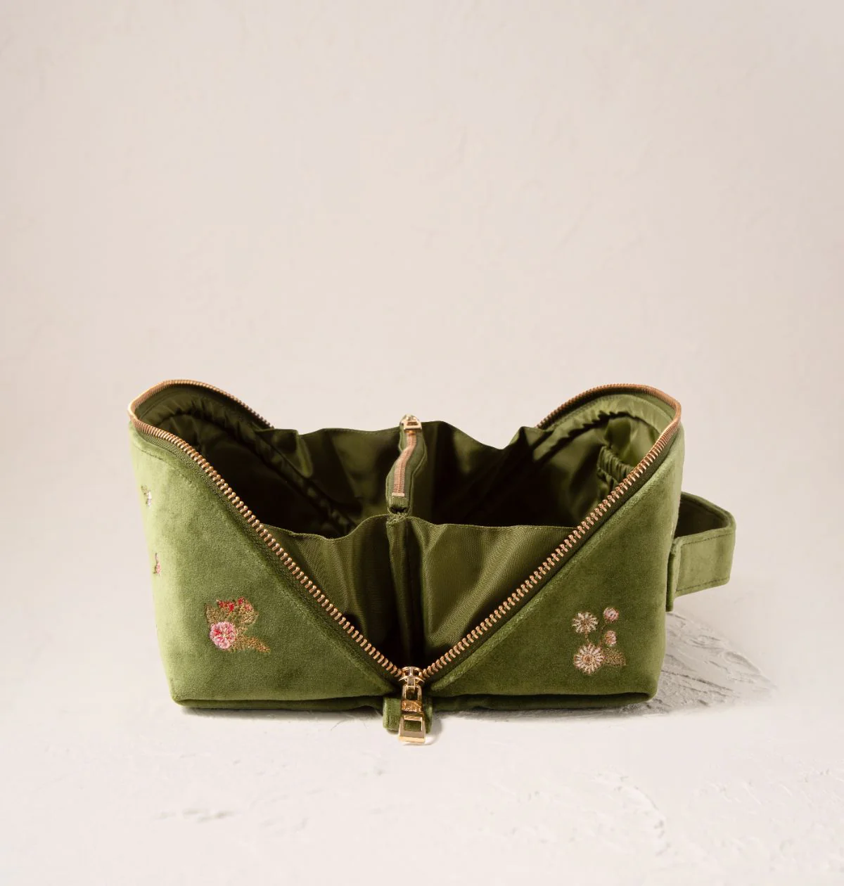 Wildflower Alphabet Open Flat Makeup Bag - Image 23