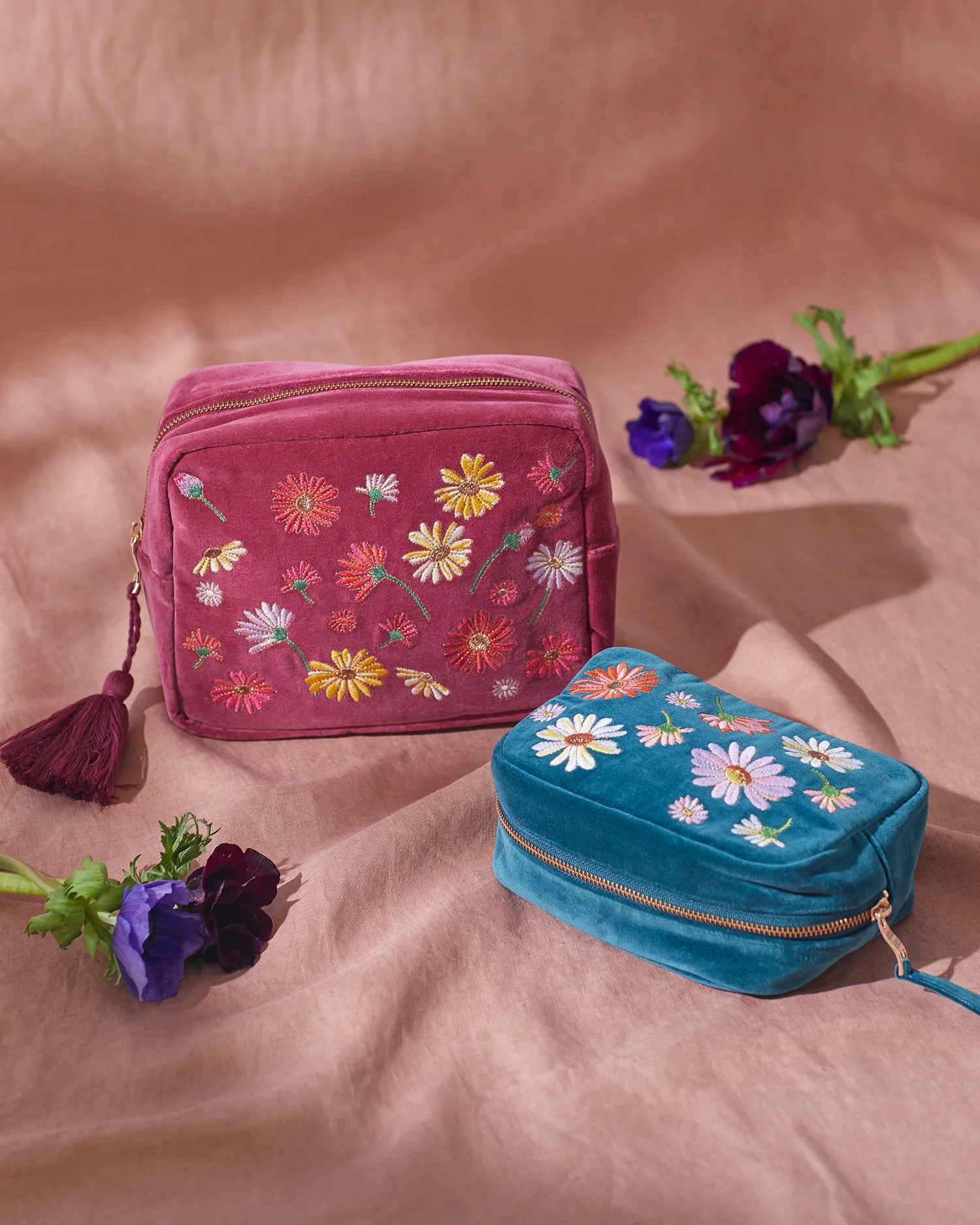 Wildflower Makeup Bag - Image 2