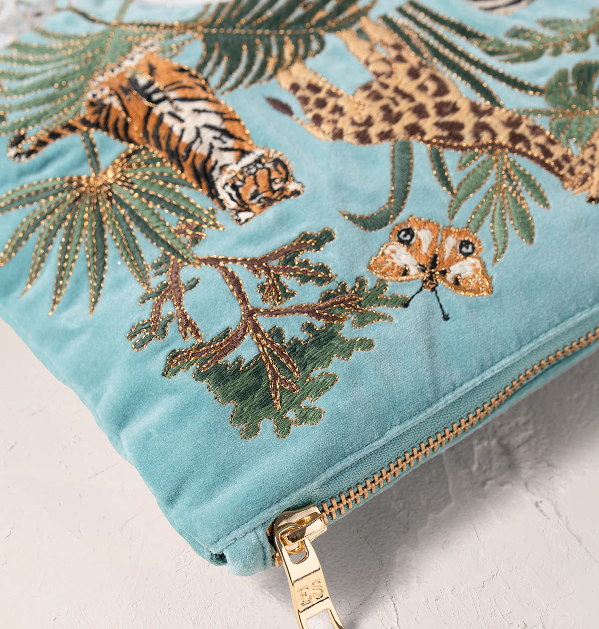 World Wildlife Everyday Pouch - Image 3