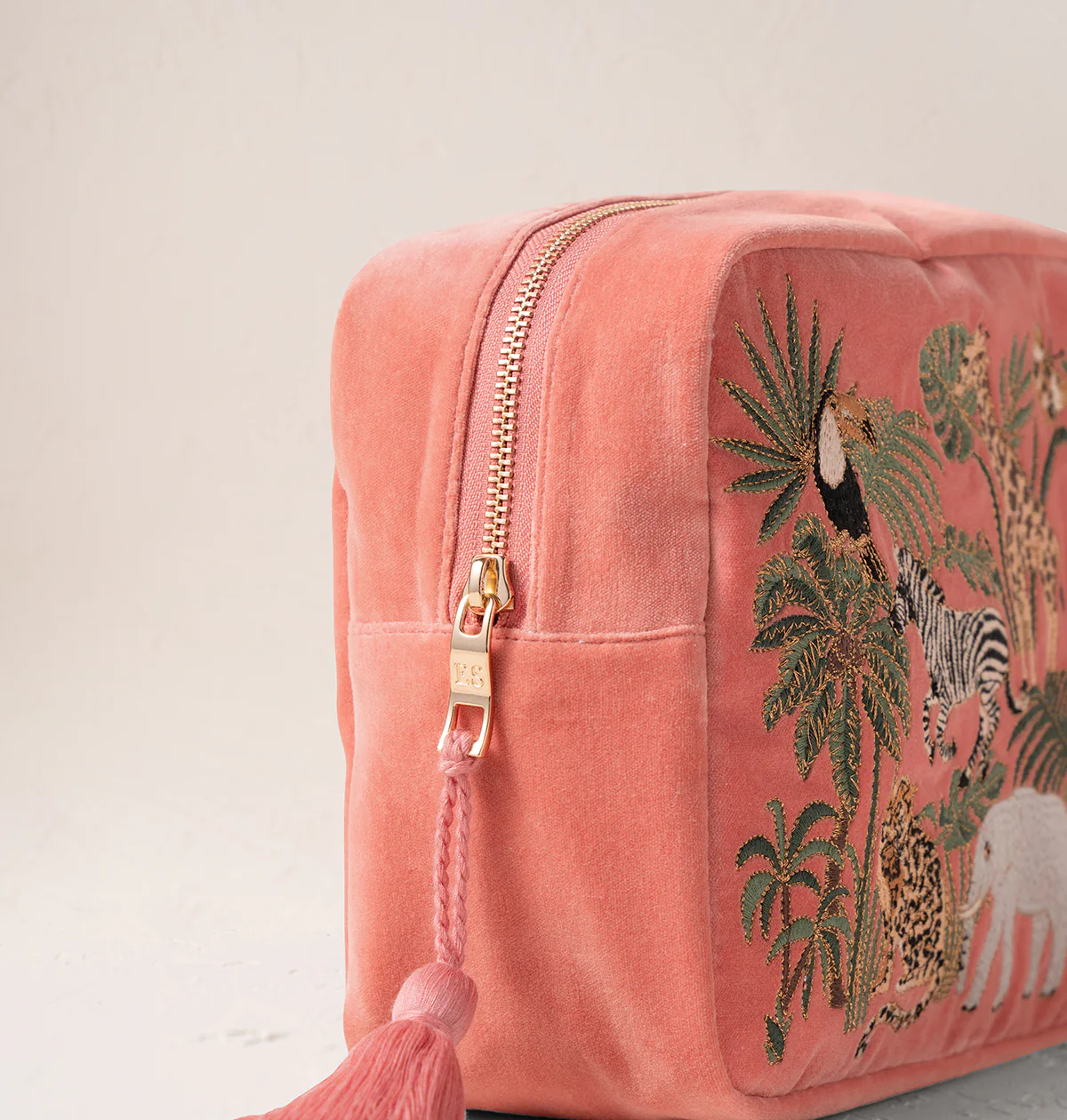 World Wildlife Wash Bag - Image 4